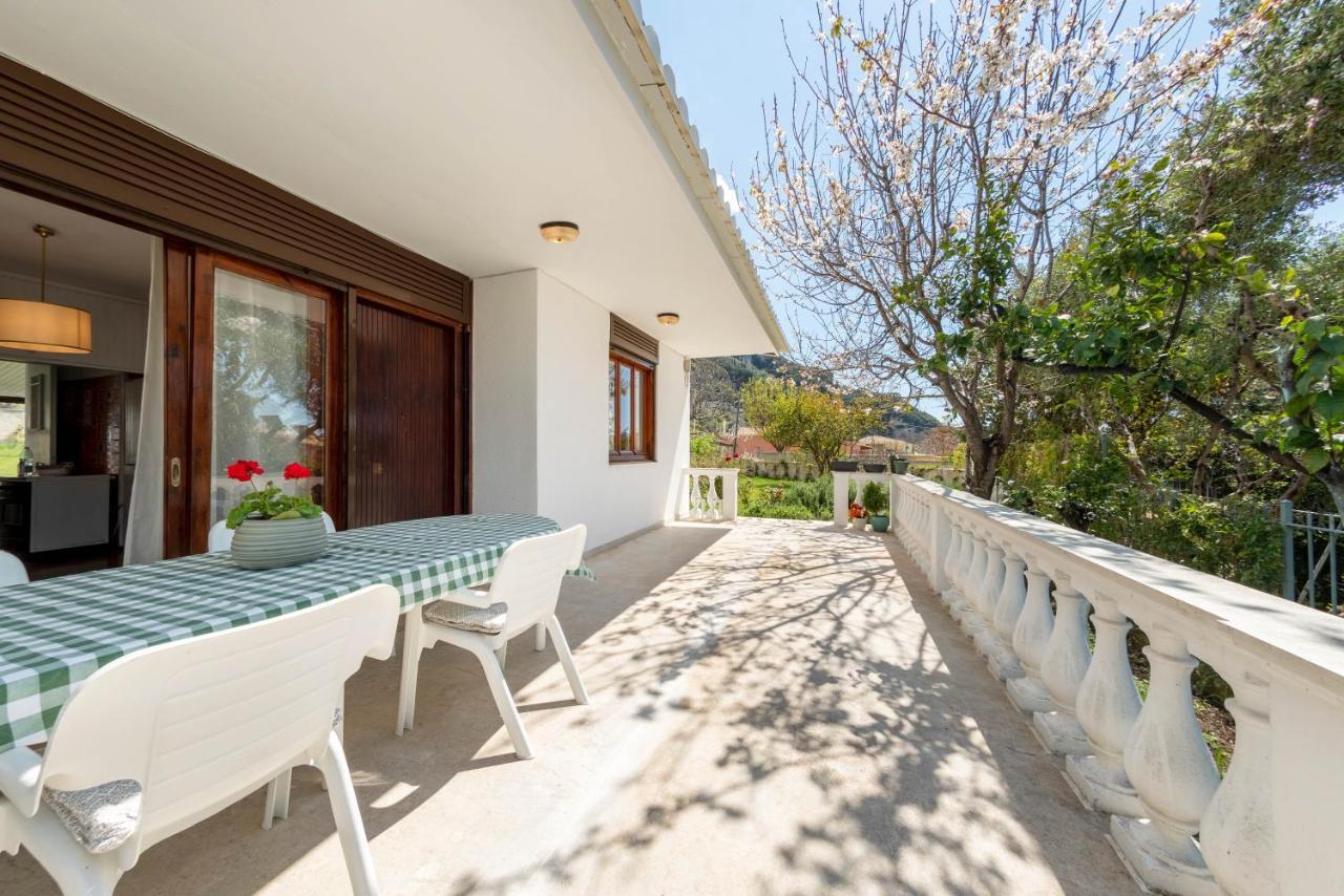 To Ktimataki Villa Agios Gordios  Exterior foto