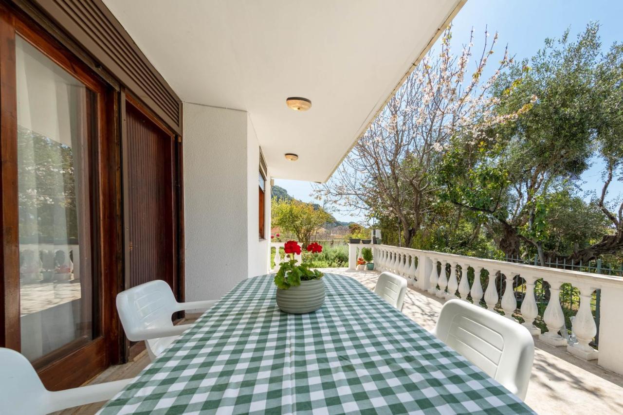 To Ktimataki Villa Agios Gordios  Exterior foto