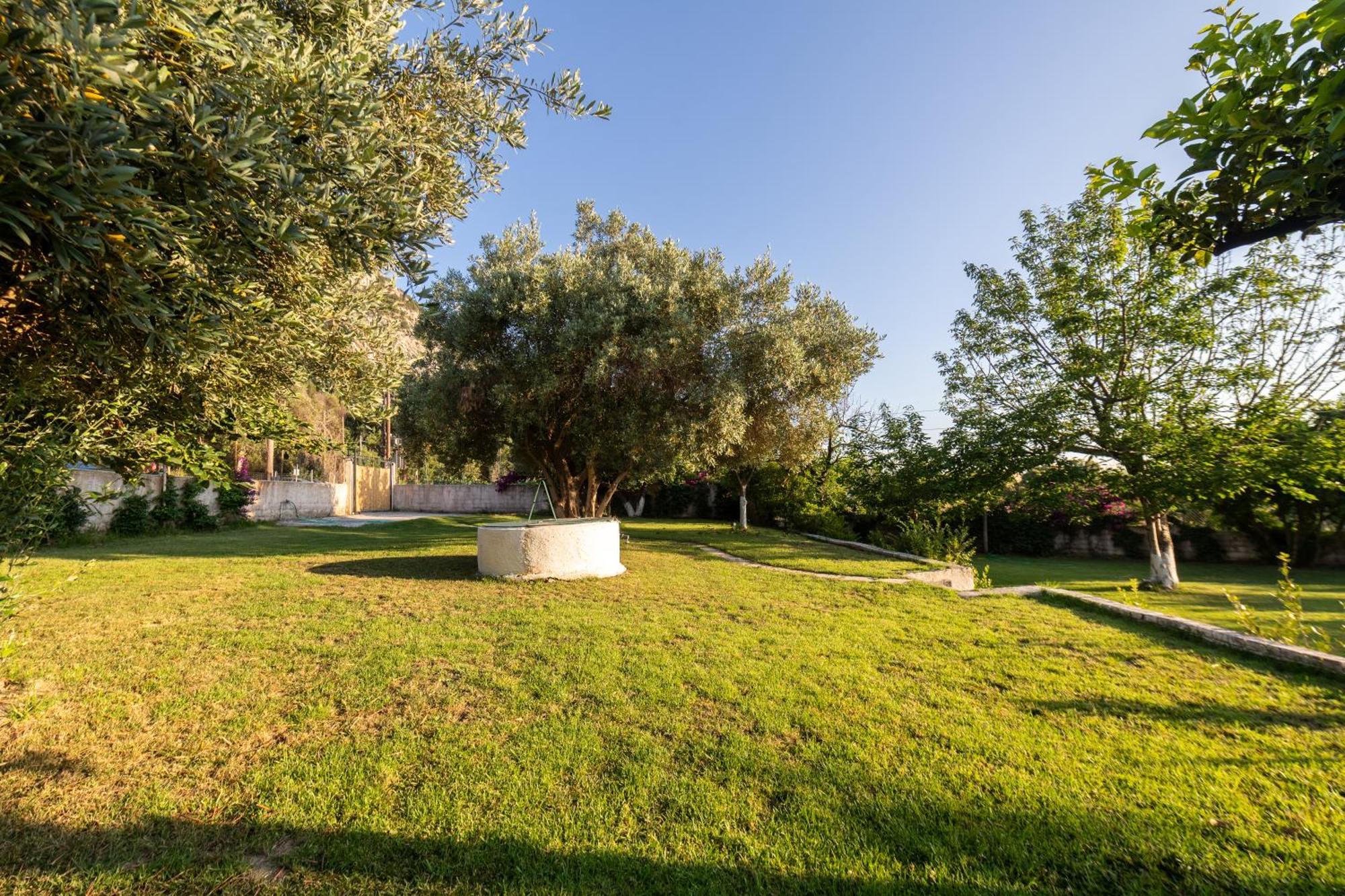 To Ktimataki Villa Agios Gordios  Exterior foto