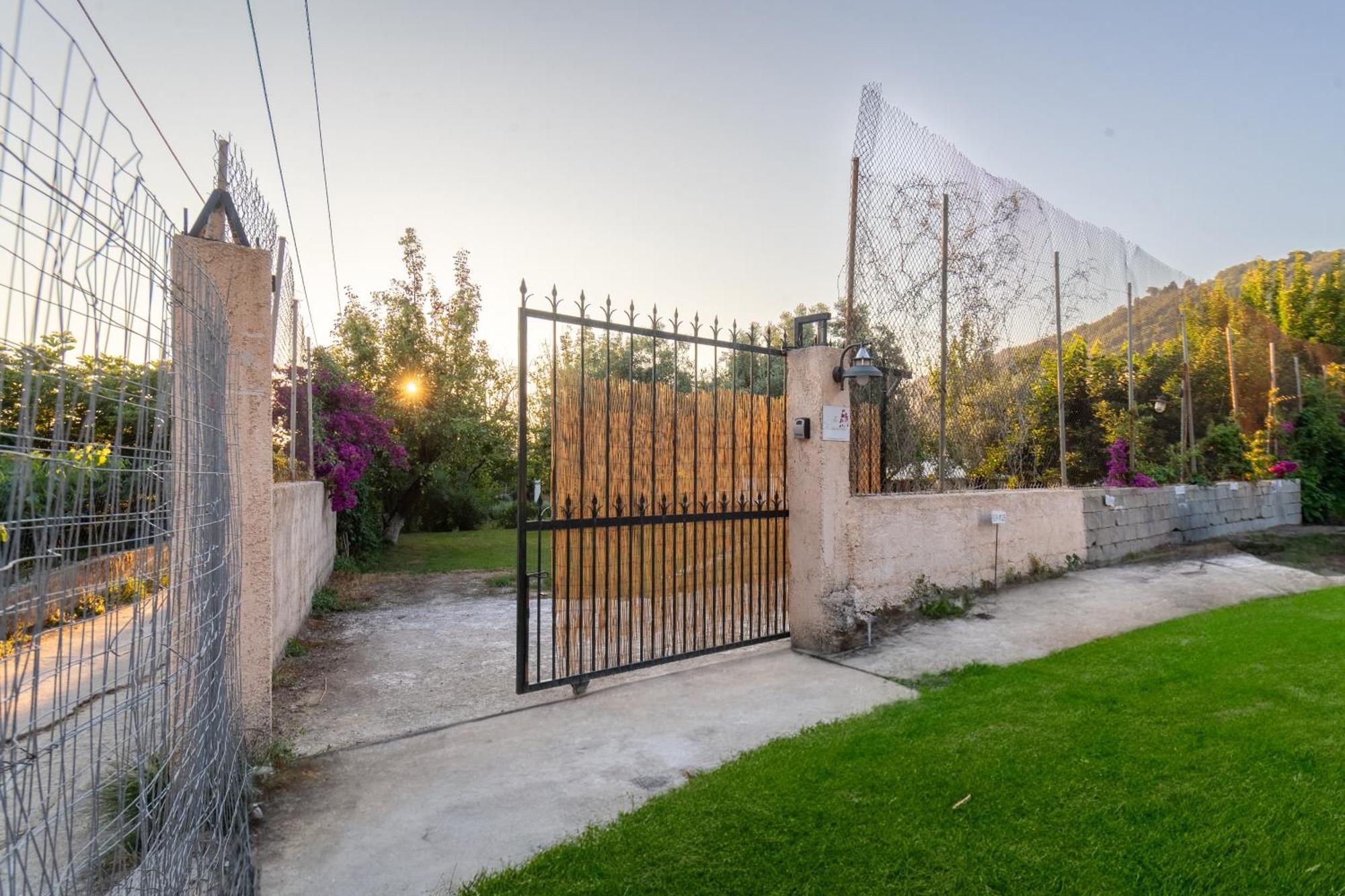 To Ktimataki Villa Agios Gordios  Exterior foto