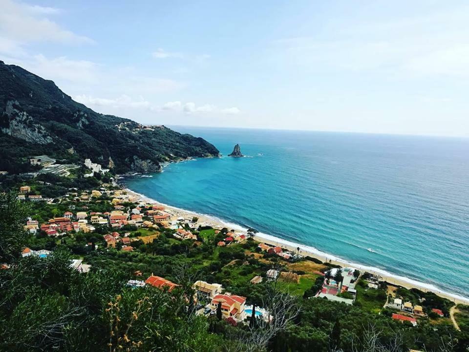 To Ktimataki Villa Agios Gordios  Exterior foto